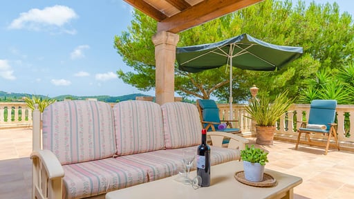 Finca Cala Dor Terrace/Veranda