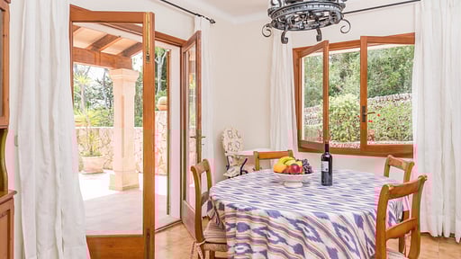 Finca Cala Dor Dining area