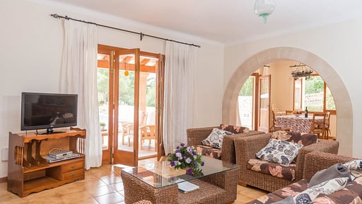 Finca Cala Dor Living room