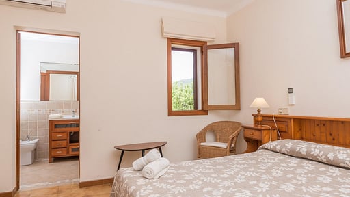 Finca Cala Dor Bedroom 1