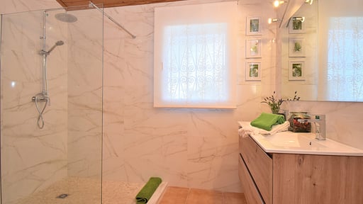 Finca Can Burguet Schlafzimmer 1