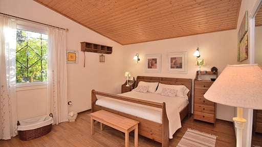 Finca Can Burguet Schlafzimmer 1