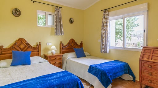 Finca Can Calistro Спальня 1