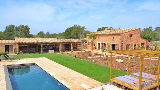 Finca Can Cortana Бассейн