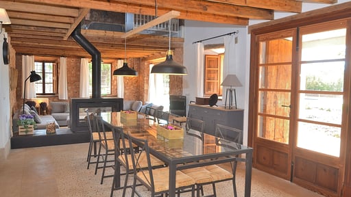 Finca Can Cortana Обеденная зона