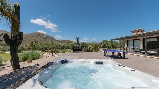 Finca Can Oliva Sprudelbad