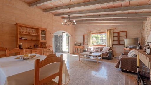 Finca Can Rebasso Dining area