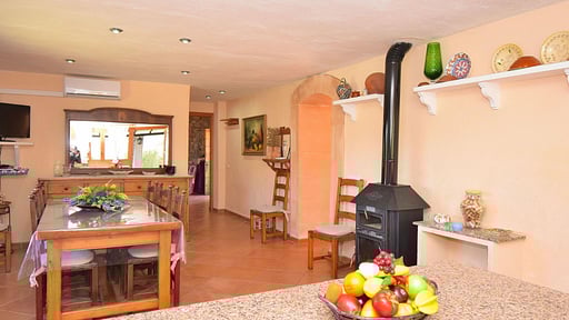 Finca Cantabou Dining area