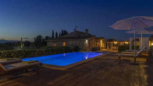 Finca Es Moya des Pins Бассейн