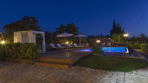 Finca Es Moya des Pins Бассейн