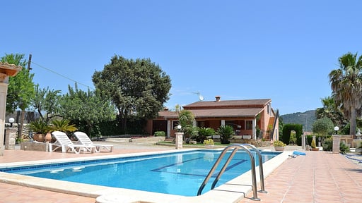 Finca Es Pinaret Piscina