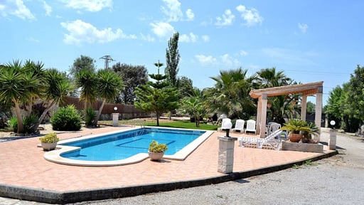 Finca Es Pinaret Piscina