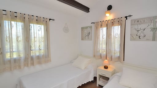 Villa Tramuntana Спальня 2