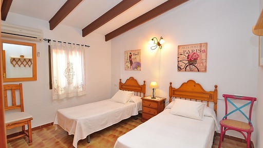 Villa Tramuntana Спальня 1