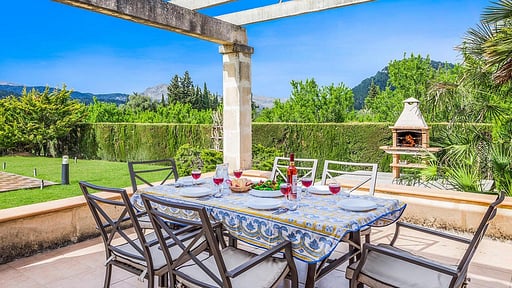 Finca Rafalet Dining area