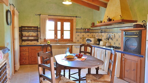 Finca Reel Dining area