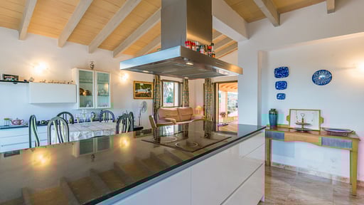 Finca S´Altra Casa Kitchen