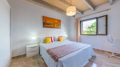 Finca S´Altra Casa Bedroom 1