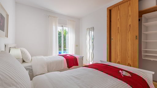 Finca S´Aubac Slaapkamer 1