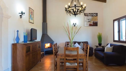 Finca Son Rossignol Dining area