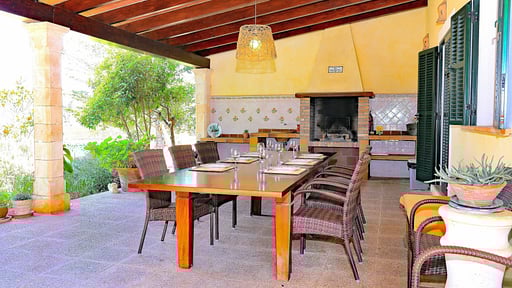 Finca Son Rossinyol Обеденная зона