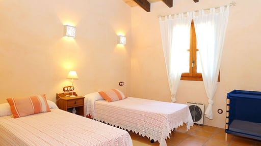 Finca Son Rossinyol Спальня 3