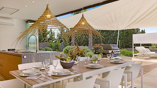 Finca Son Set Обеденная зона 1