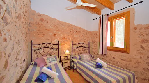 Finca Son Sitges Спальня 2