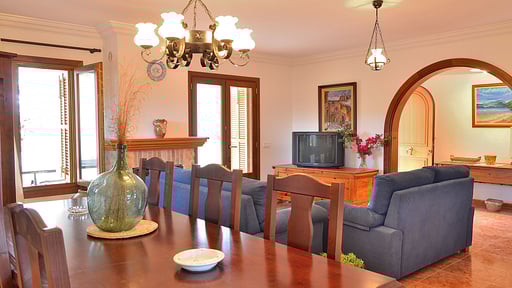 Finca Son Tresco Обеденная зона