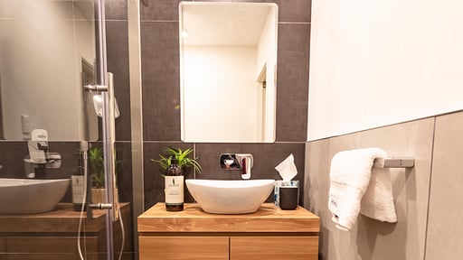 Firefly Apartment B Bedroom 1