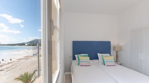 First Line Apartment 3 Chambre 1