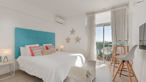 First Line Apartment 3 Chambre 3