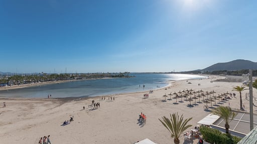 First Line Apartment 3 Autres