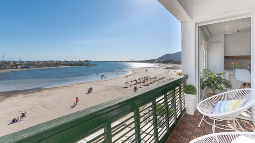 First Line Apartment Terrace/Veranda