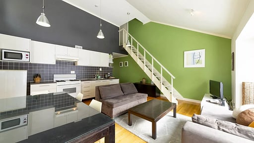 First Tracks Three Bedroom Apartment Living room