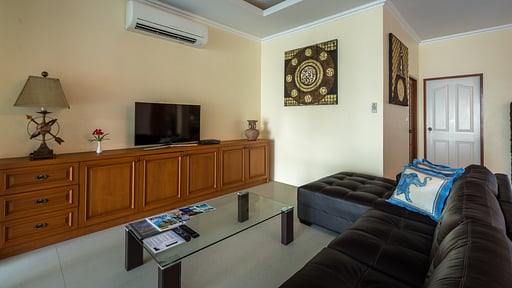 Fisherman Way by the Beach Villa Three Salon