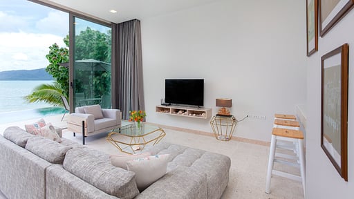 Fisherman Way Signature Beachfront Villa Living room