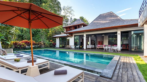 Flo House Swimming pool