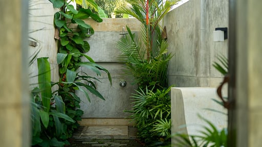 Flow Jungalow Бассейн