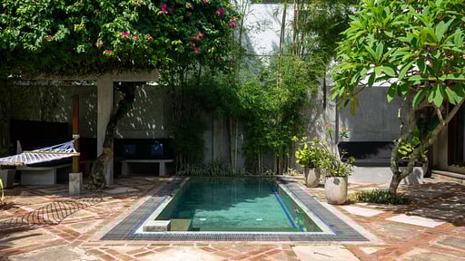 Flow Jungalow Бассейн