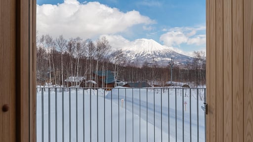 Foxwood House D Surroundings