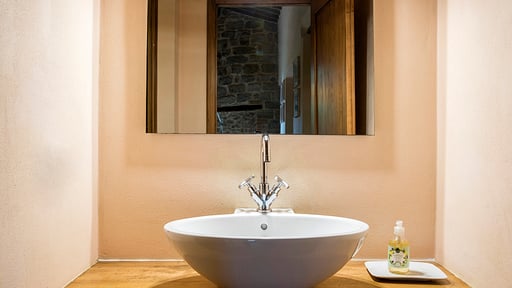 Frantoio Apartment Bedroom 2