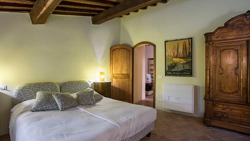 Frantoio Apartment Bedroom 2