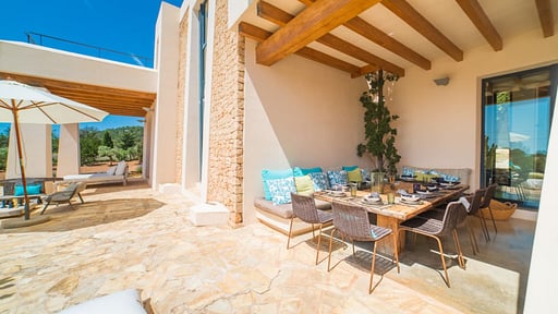 Villa Gabriella Dining area 2