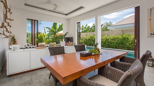Villa Gajah Seminyak Dining area