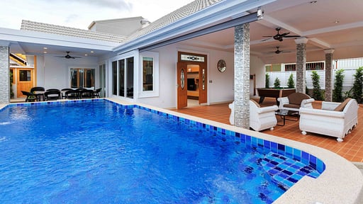 Gala Villa Schwimmbad