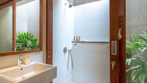 Villa Gardenia Bumbak Bedroom 3
