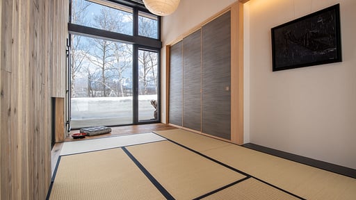 Gen-Myo Chalet Bedroom 4