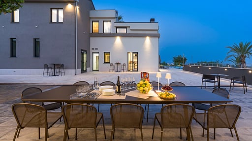 Gianos Villa Terrasse/Veranda