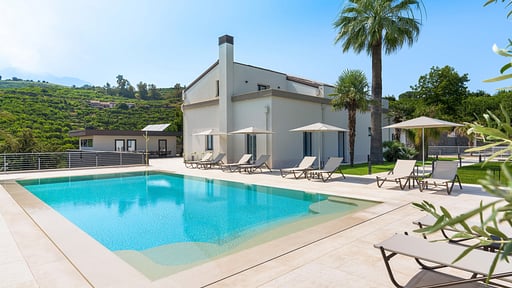 Gianos Villa Schwimmbad